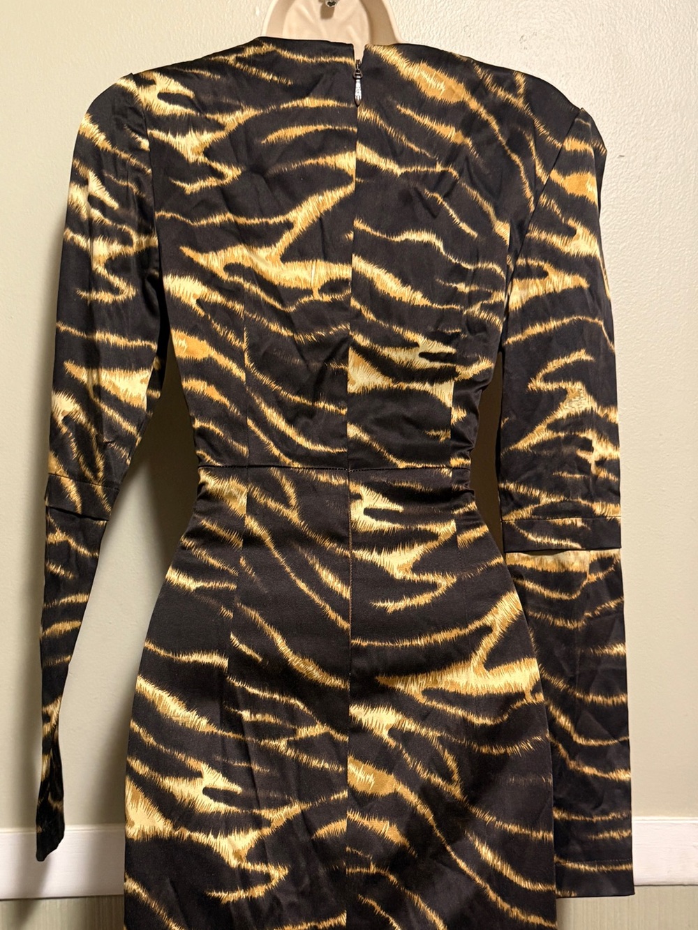 Julian Joyce Mandalay Tiger Print Long Sleeve Bodycon Midi Dress US 4 - Picture 5 of 10